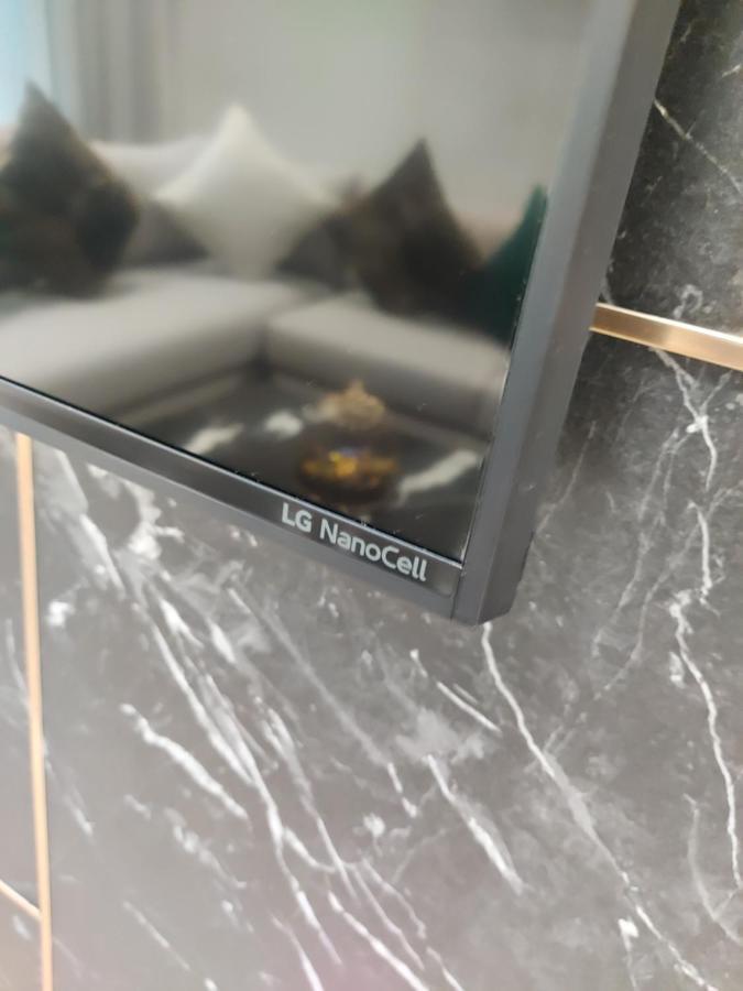 Modern Apartment Opposite The Hassan2 Mosque, Very Well Equipped And Stylish, 85 M2 With Gym And Direct Sea View With Underground Garage , Prohibits Unmarried Couples Of Arab Origin Casablanca Eksteriør bilde
