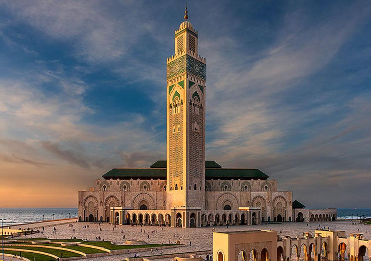 Modern Apartment Opposite The Hassan2 Mosque, Very Well Equipped And Stylish, 85 M2 With Gym And Direct Sea View With Underground Garage , Prohibits Unmarried Couples Of Arab Origin Casablanca Eksteriør bilde